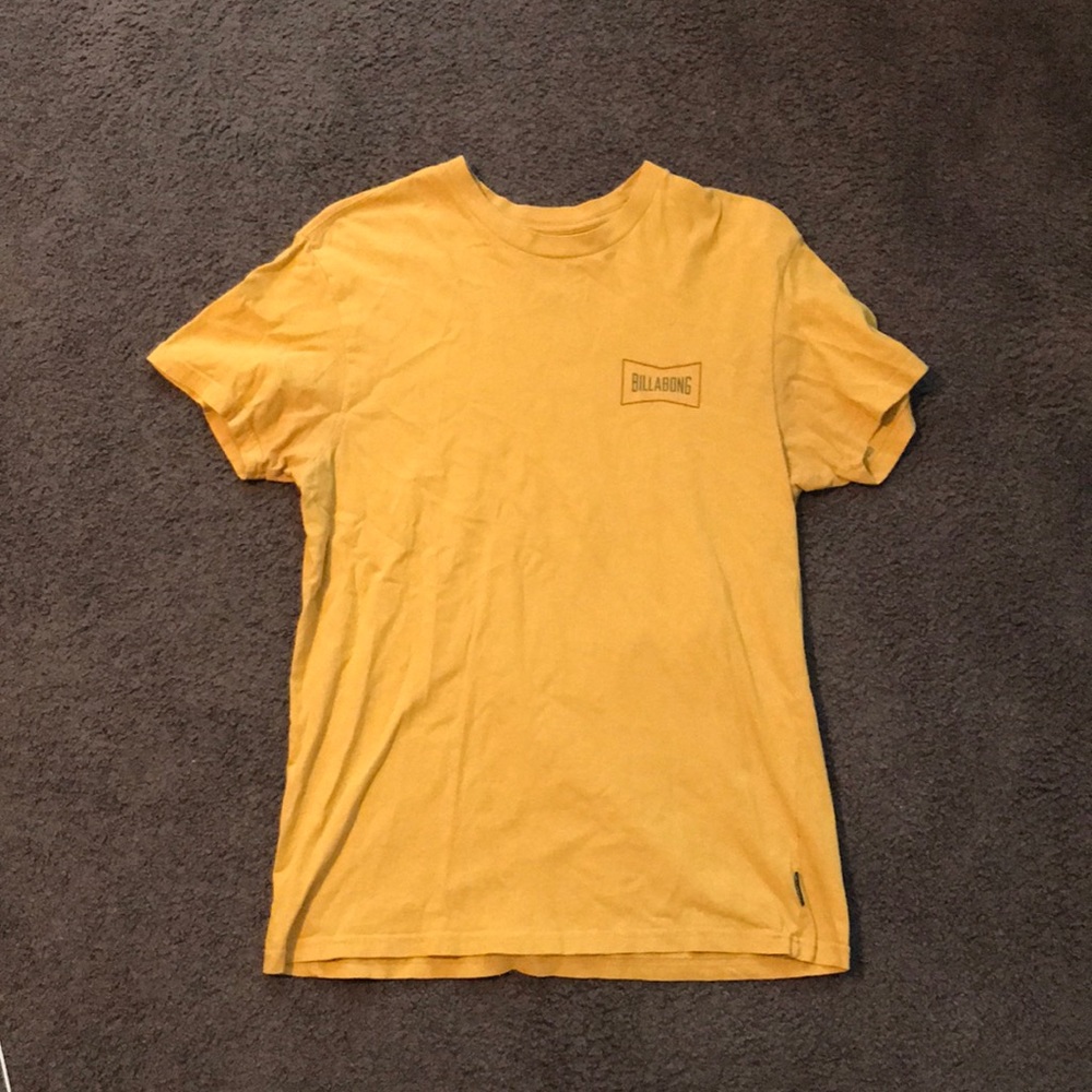 Like New Small Yellow Billabong T-shirt